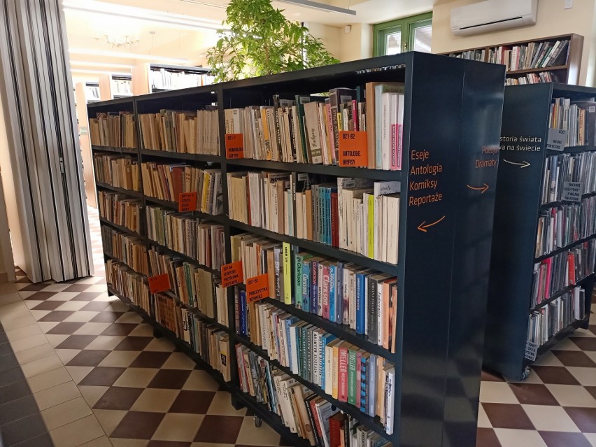Czytelnictwo. Tydzień Bibliotek w Skawinie obfituje w  wiele niespodzianek