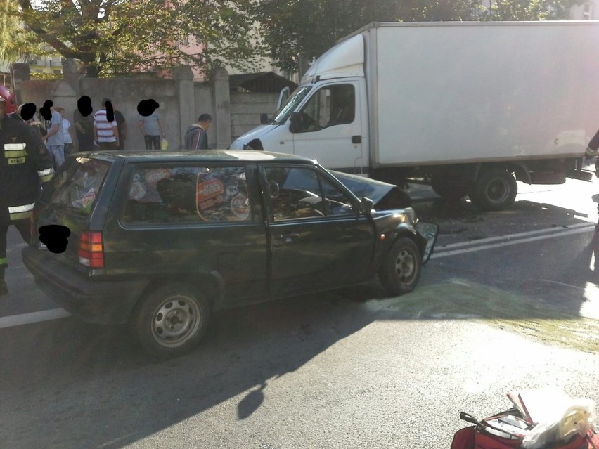W Chojnicach na ulicy Dworcowej doszło dziś rano do wypadku,...