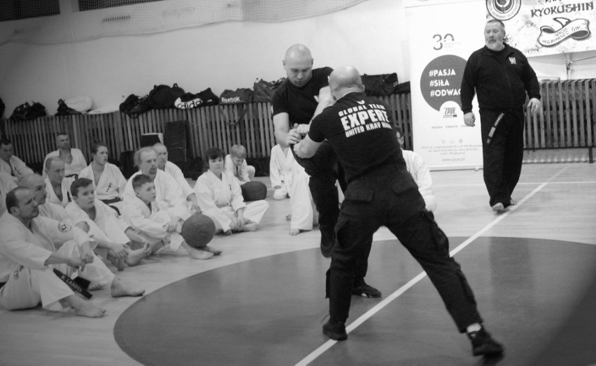 Zajęcia krav magi w Kieleckim Klubie Karate Kyokushin Koronea. Było duże zainteresowanie [ZDJĘCIA]
