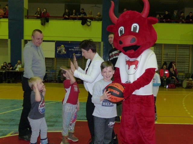 Tur Basket Bielsk Podlaski wygrał ze Stalą Stalowa Wola i utrzymał piąte miejsce w tabeli