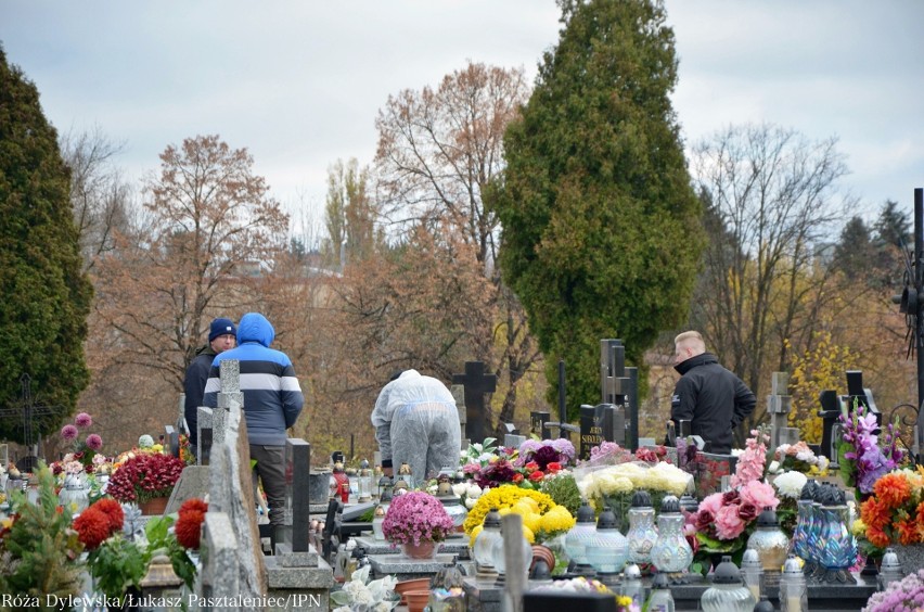 Na cmentarzu przy ul. Unickiej na tzw. Lubelskiej Łączce znaleziono szczątki ofiar terroru komunistycznego. Zginęły od strzału w tył głowy