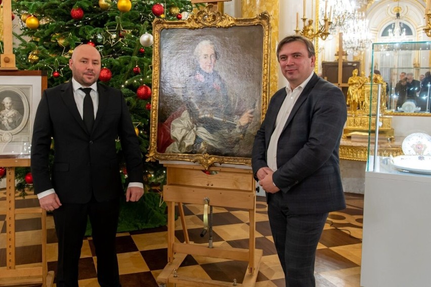 Z lewej prezes HSW Jan Szwedo przy obrazie „Portret Alberta...