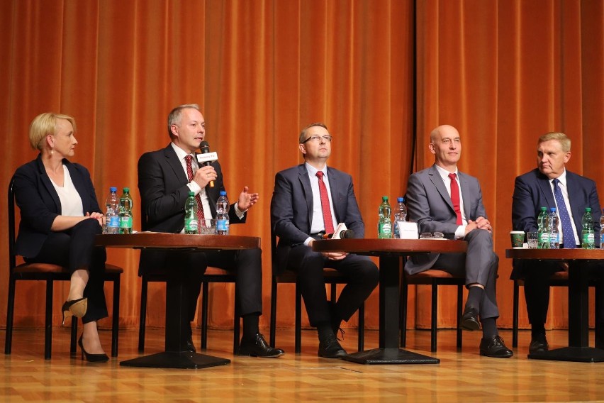 Wybory samorządowe 2018: Wielka debata kandydatów na...