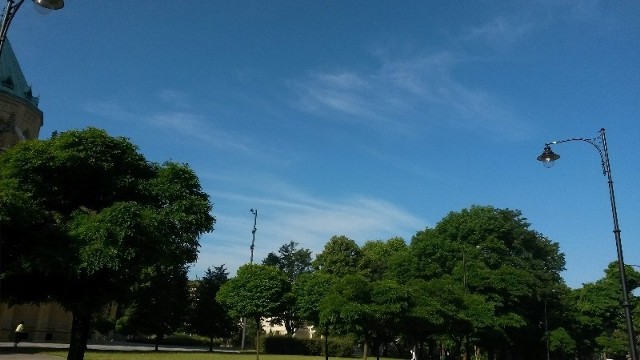 Słoneczny poranek zapowiadał w Łodzi pogodny dzień.