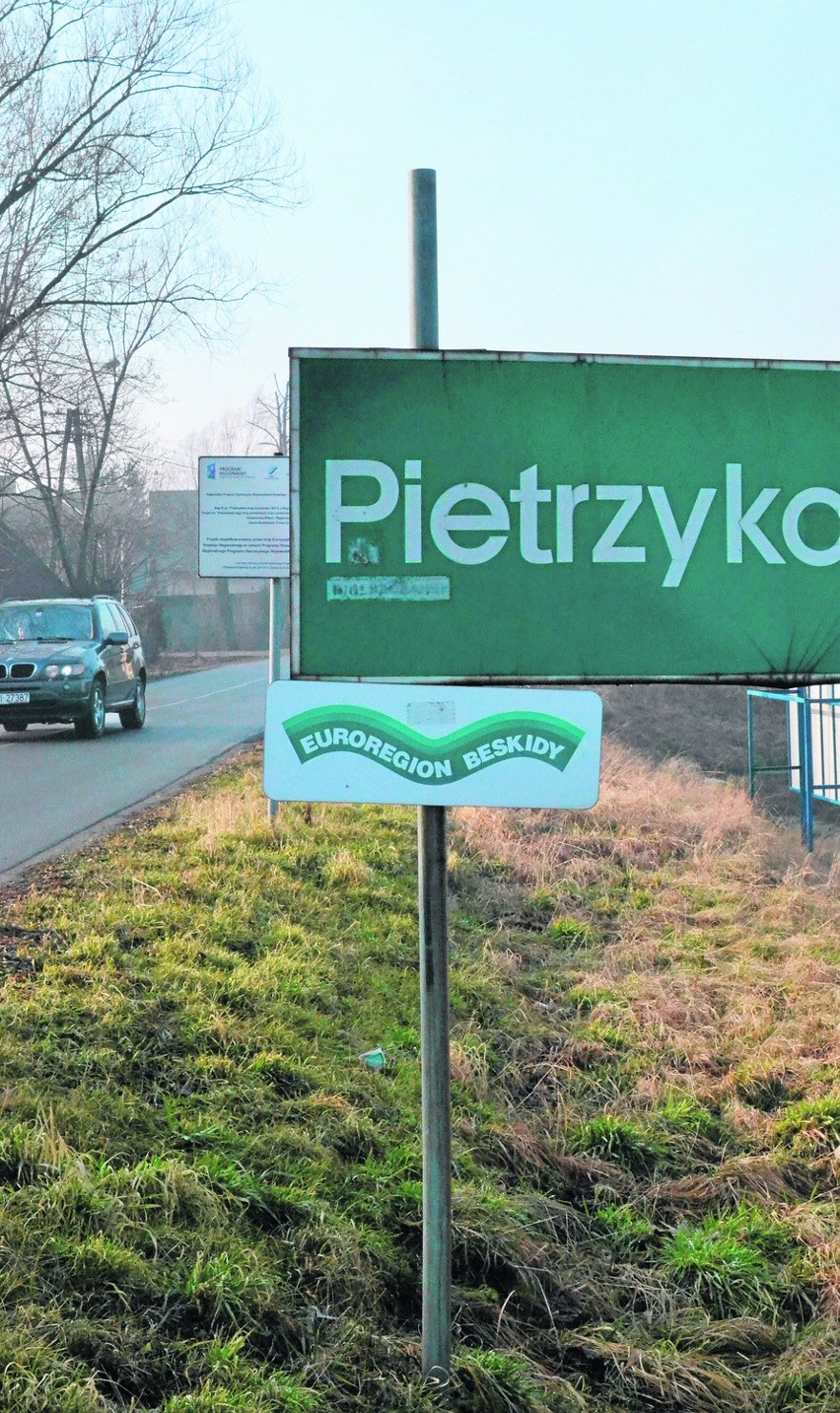Gwałt zbiorowy w Pietrzykowicach