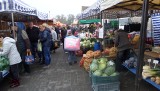 Tłumy na sobotnim targu w Żarkach. Jesienna obfitość towarów. Sprawdźcie ceny