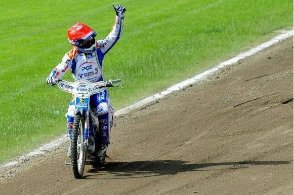 Nicki Pedersen wczoraj w Niemczech był najlepszy. Rzeszowscy kibice pamiętają go jeszcze z występów w barwach PGE Marmy.