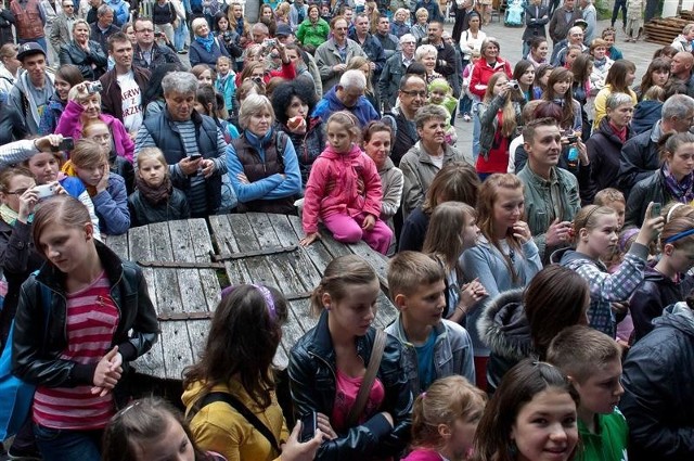 Na spotkanie ze zwycięzcami "Bitwy na głosy" przyszły setki brzeżan.