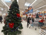 Zakupy w Sylwestra: Gdzie i do której godziny czynne są sklepy? Auchan, Biedronka, Lidl, Żabka i inne