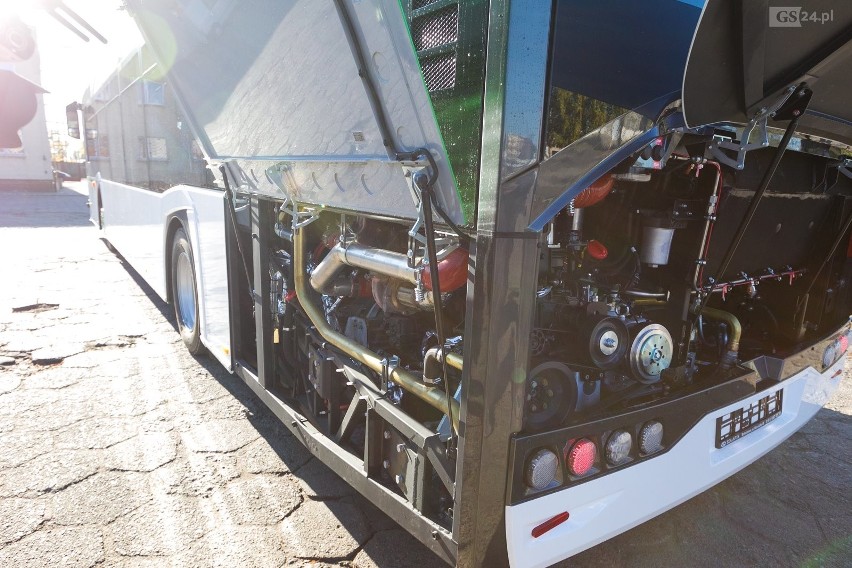 Do Szczecina dojechał pierwszy hybrydowy autobus. Czekamy na kolejne [ZDJĘCIA, WIDEO]