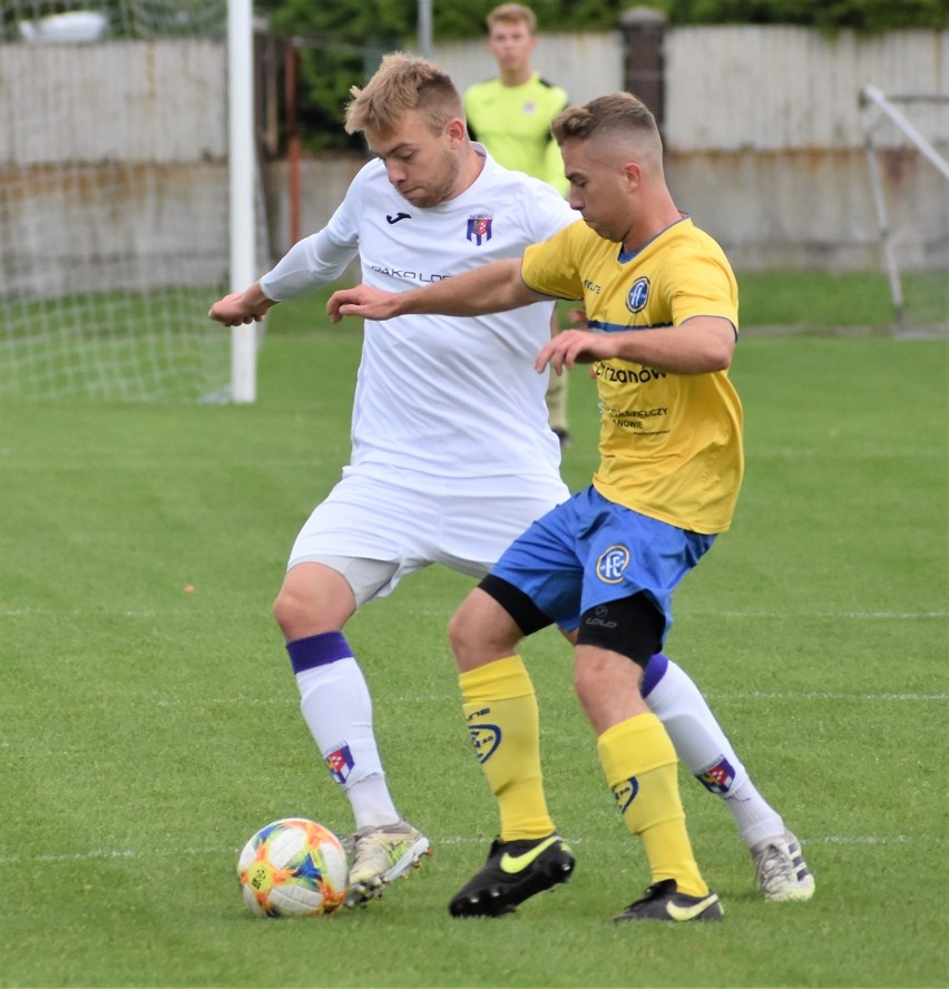 V liga piłkarska, Wadowice: Hejnał Kęty - MKS Fablok...