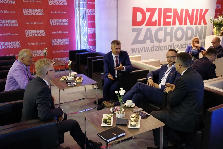 Europejski Kongres Gospodarczy w Katowicach: stoisko DZ,...