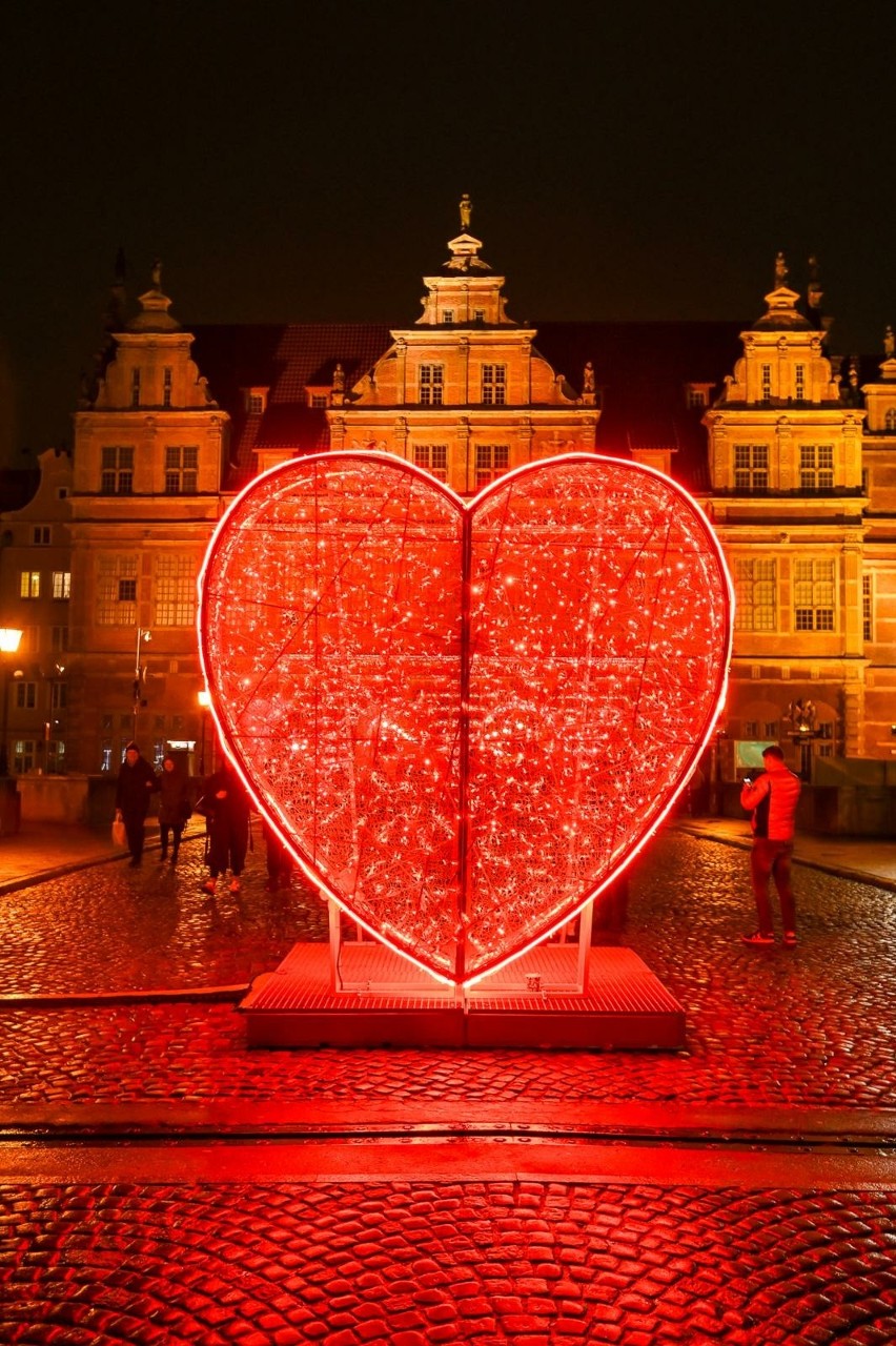 Czerwone serce na Moście Zielonym w Gdańsku