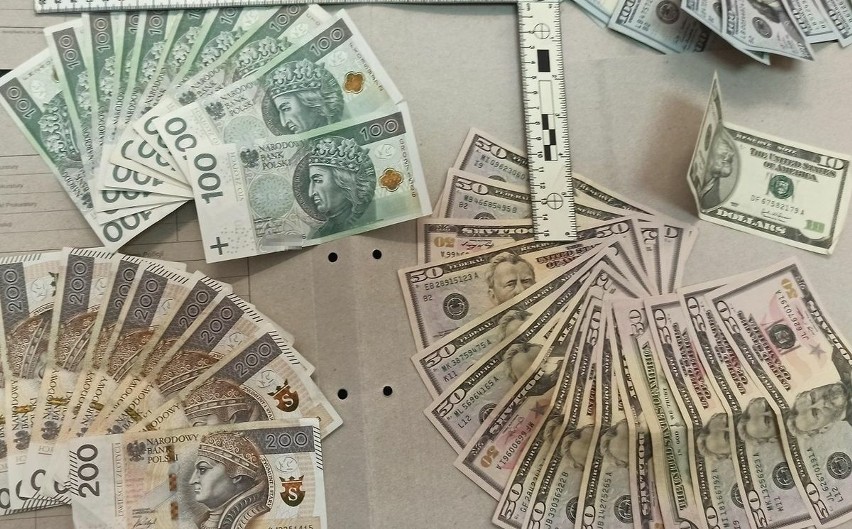 17-latek metodą "na policjanta" wyłudził pieniądze i kosztowności o wartości ponad 60 tys. zł