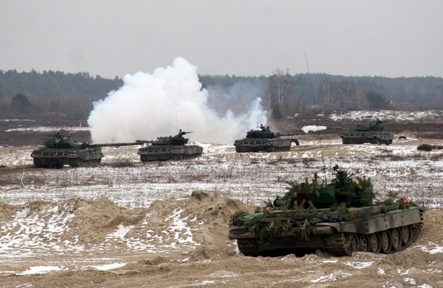 W ćwiczeniach wykorzystywanych jest 28 czołgów T-72, przywiezionych z Żurawicy do Nowej Dęby transportem kolejowym.