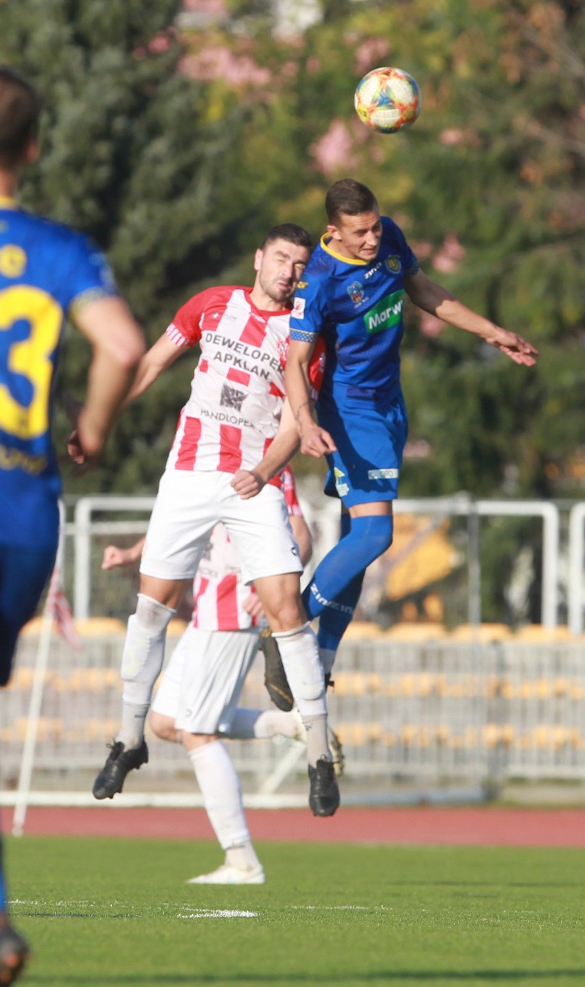 2 liga. Apklan Resovia pokonała Elanę Toruń. Decydująca bramka padła w samej końcówce [ZDJĘCIA]