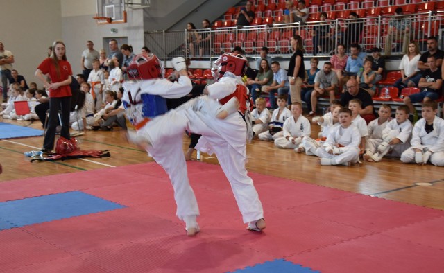 Regionalny Turniej Karate Kyokushin w Golubiu-Dobrzyniu zorganizowano na nowej hali sportowej przy ulicy Sosnowej w Golubiu-Dobrzyniu