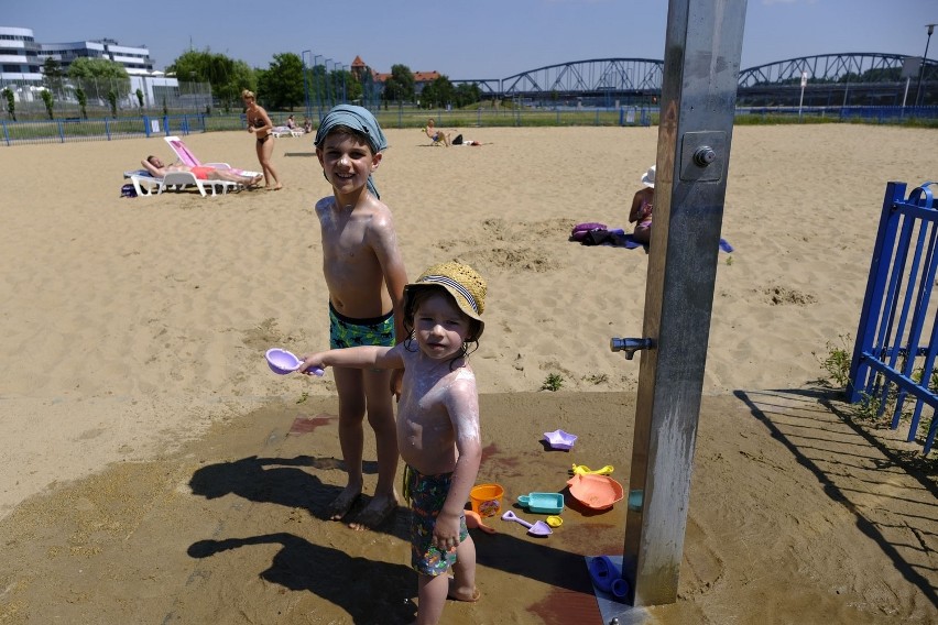 Uff, jak gorąco! W Toruniu oraz w innych miastach Polski,...