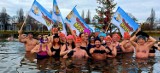 Wrocławskie Morsy mają za sobą pierwszą kąpiel w nowym roku. Zabawa była przednia [ZDJĘCIA]