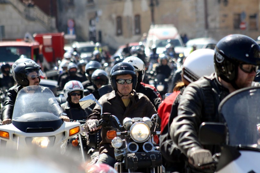 Rozpoczęcie sezonu motocyklowego 2018 w Lublinie. Przez miasto przejechała głośna parada (ZDJĘCIA)