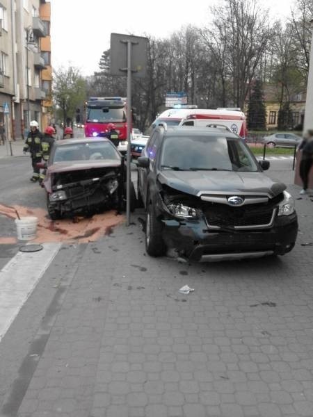 Nowy Sącz. Na skrzyżowaniu ul. Jagiellońskiej i Mickiewicza średnio co miesiąc dochodzi do wypadku