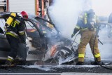 Dwa samochody spłonęły w Gdańsku Zaspie. To mogło być podpalenie? Policja bada przyczyny pożaru