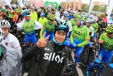 Velo Toruń. Co tam deszcz! Michał Kwiatkowski i tysiące kolarzy w Toruniu [ZDJĘCIA]