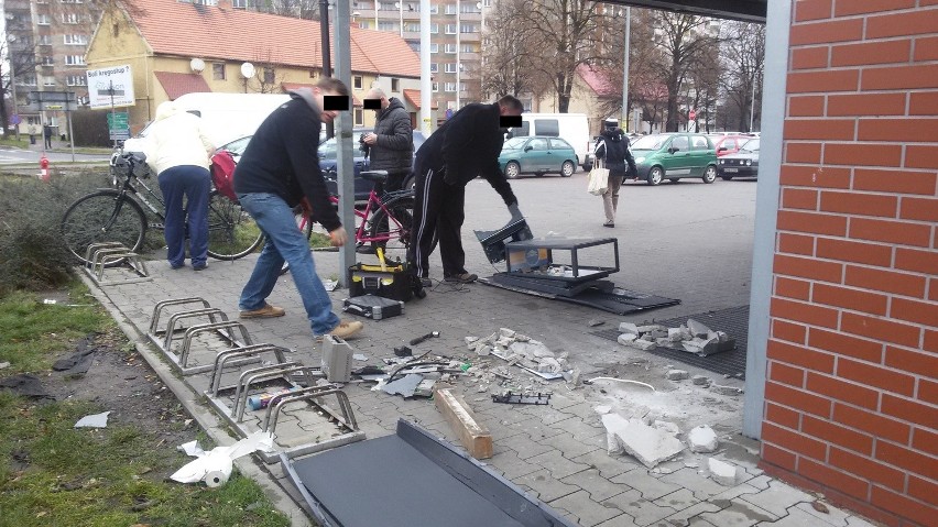 Wysadzili w powietrze bankomat w Raciborzu przy ulicy...