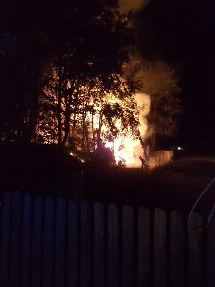 Pożary w województwie podlaskim. Spłonął wiejski dom i paliło się też pole zboża