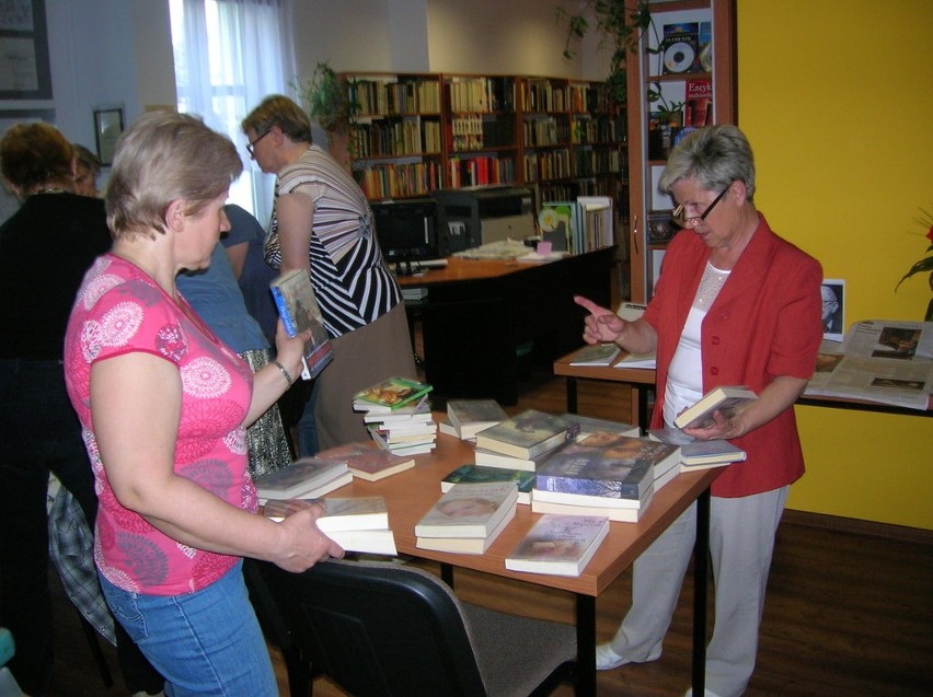 Spotkanie z miłośnikami książek - Biblioteka Publiczna w...