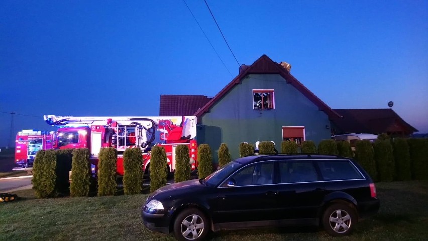 Pożar w Suchodańcu. Spłonął dach budynku jednorodzinnego