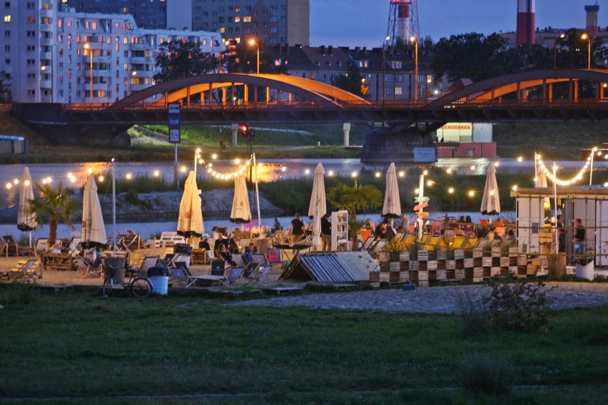 Rozpoczyna się sezon wrocławskiego plażingu. Jedna plaża już...