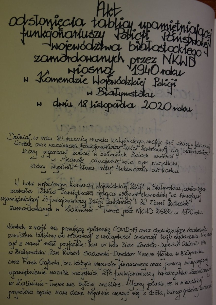 Białystok. Odsłonięto tablicę upamiętniającą zamordowanych funkcjonariuszy przez NKWD wiosną 1940 roku (zdjęcia)