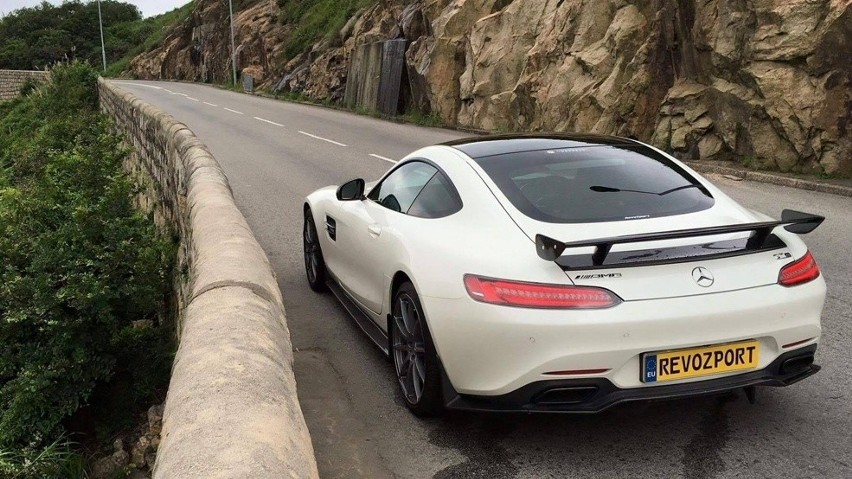 Mercedes-AMG GT S...