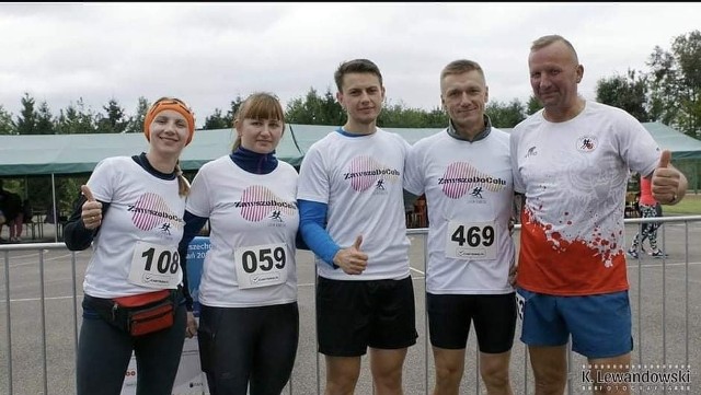 Biegacze z Grupy Zawsze do Celu z Golubia-Dobrzynia wywalczyli trzy miejsca na podium biegu „Czernikowska 10-tka” organizowanym w Osówce