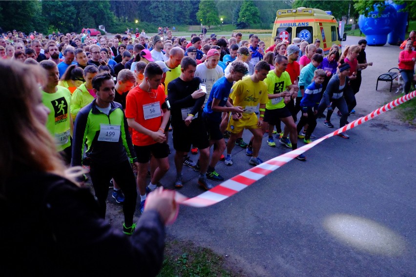 5 kilometrów - tyle wynosi trasa biegu York Fura Świetlików,...