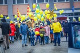 Orszak Trzech Króli w Zabrzu – pochody podzielono na kilka różnobarwnych części. Pogoda nie odstraszyła uczestników