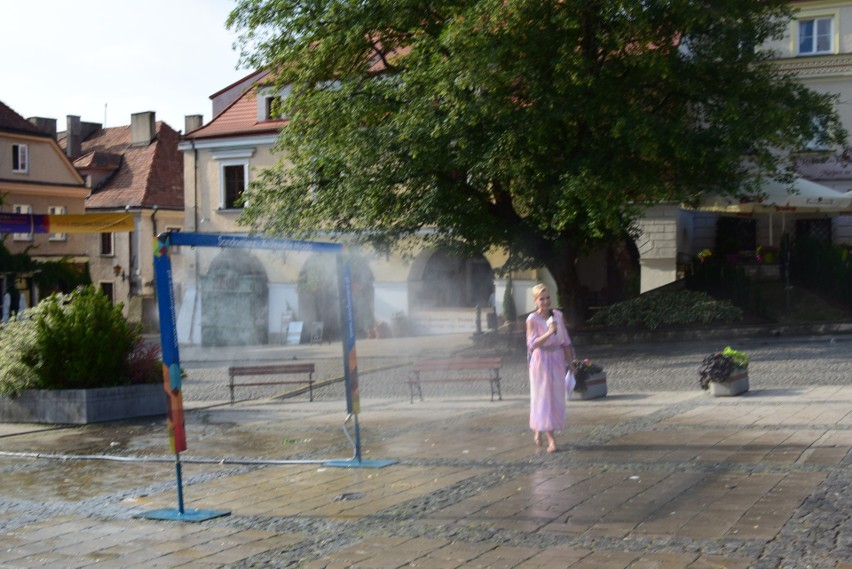 Sandomierz i znana aktorka Agnieszka Kawiorska w "Pytaniu na Śniadanie". Nagrywała dla TVP2. Zobacz o czym był program