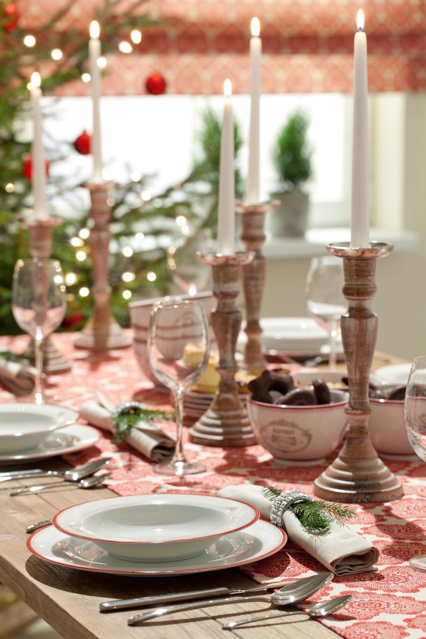 Świąteczny stół
Aranżacja bożonarodzeniowego stołu