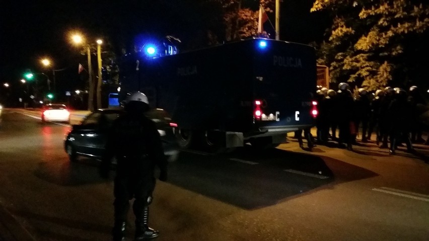 Starcia kiboli z policją w Knurowie w niedzielę 3.05