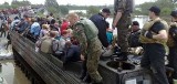 Wojsko wysyła kolejnych żołnierzy i sprzęt na tereny dotknięte i zagrożone powodzią