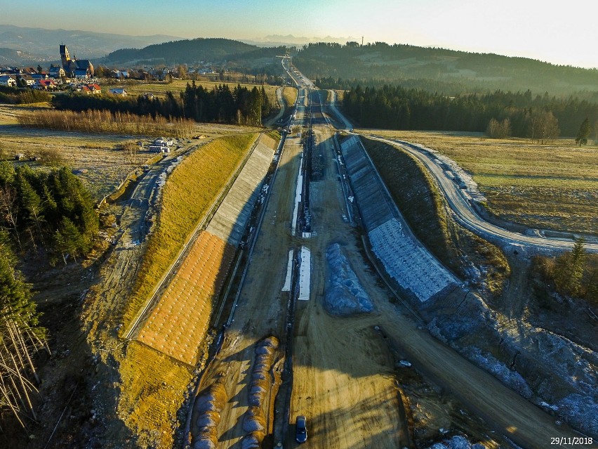 Niesamowite zdjęcia z budowy zakopianki. W tunelu szykuje się... święto [ZDJĘCIA]