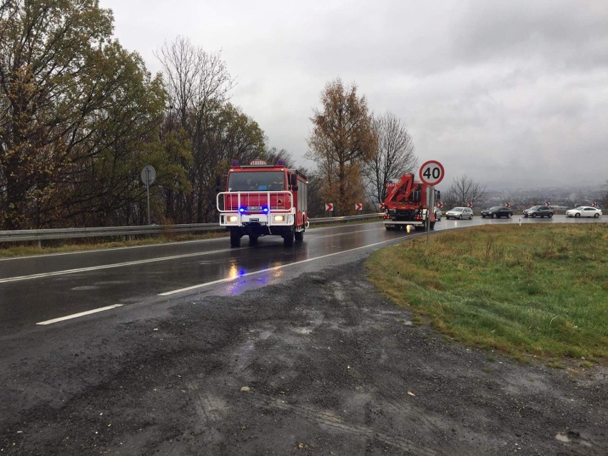 Wypadek na DK 28. Trasa Limanowa  - Nowy Sącz zablokowana w Biczycach  