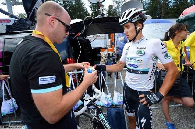 Michał Kwiatkowski stracił białą koszulkę w Tour de France