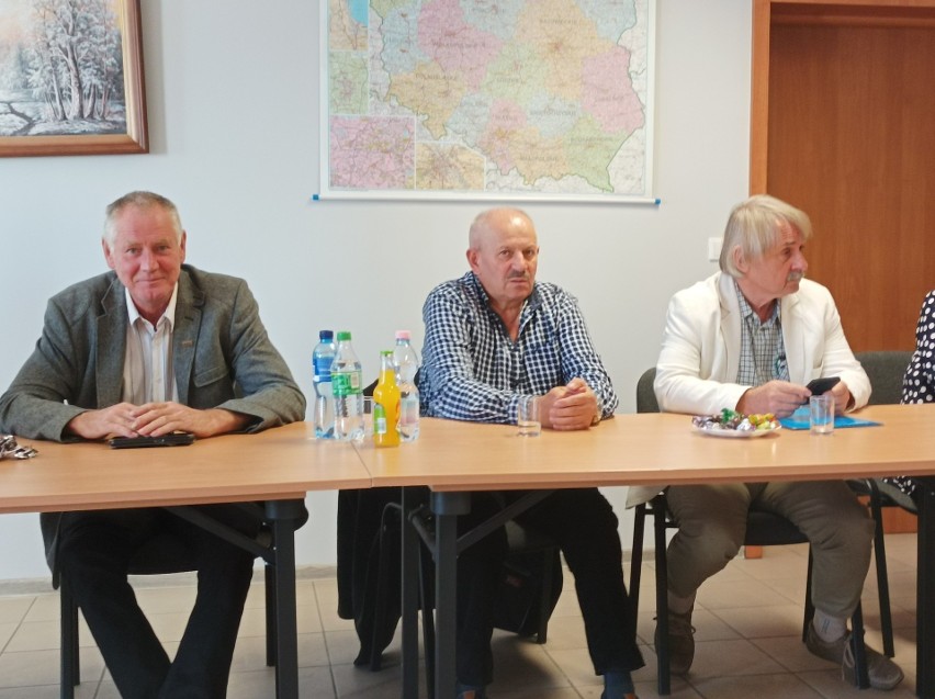 Janusz Walczak (pierwszy z lewej) jest m.in. działaczem...