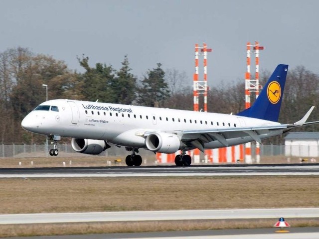Samolot lecący z Bydgoszczy do Frankfurtu.