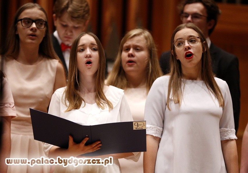 W konkursie wezmą udział chóry dzieci i młodzieży z całej...
