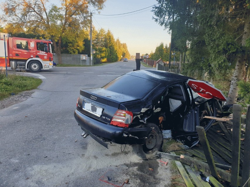 Wypadek w Czarnowcu. Zderzyły się dwa samochody: audi i toyota. Jedna osoba została przewieziona do szpitala. Zdjęcia