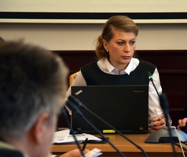 Agnieszka Ringwelska została drugi raz naczelnikiem wydziału edukacji miasteckiego ratusza. Teraz tymczasowo na zasadzie powierzenia obowiązków.