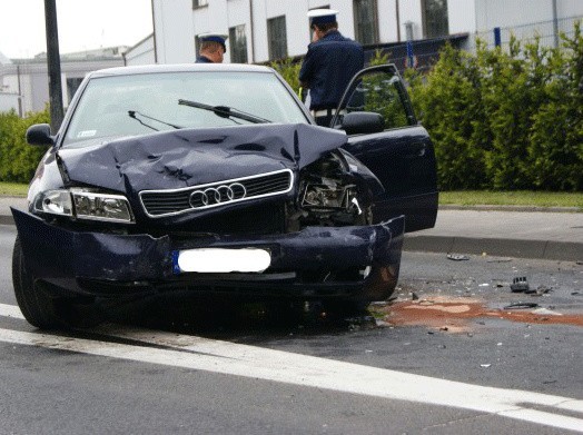 Według policyjnych statystyk w sierpniu na naszych drogach dochodzi od największej liczby wypadków w roku. 